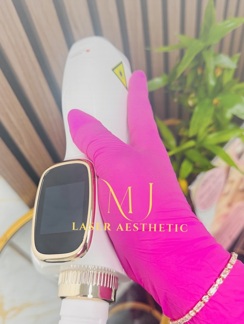 MJ Laser Aesthetic - Professional laser hair removal treatment room with modern equipment